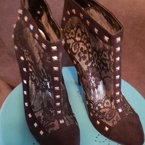 Scene Weaver Black Suede and Lace Booties 7.5 not worn hp🔥🔥